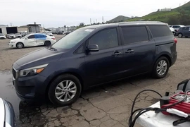Kia Sedona 2015г.