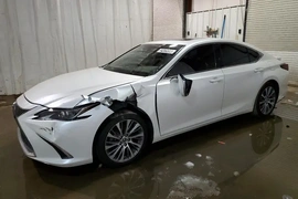 Lexus ES 350 2021г.