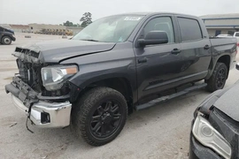 Toyota Tundra 2021г.