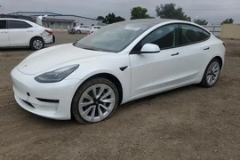 Tesla MODEL 3 2022г.