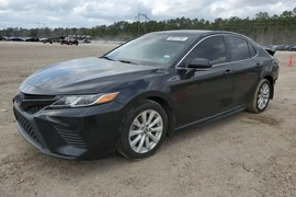 Toyota Camry 2019г.