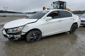 Honda Accord 2015г.