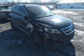 Volkswagen Tiguan 2010г.
