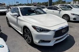 Infiniti Q60 2017г.