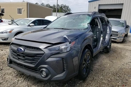Subaru Outback 2023г.