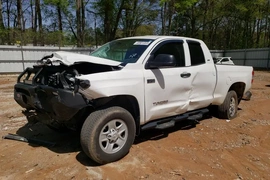 Toyota Tundra 2021г.