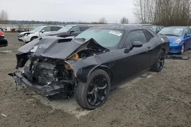 Dodge Challenger 2015г.