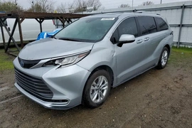 Toyota Sienna 2021г.