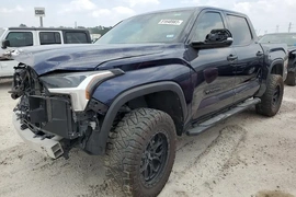 Toyota Tundra 2022г.