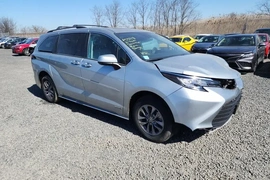 Toyota Sienna 2021г.
