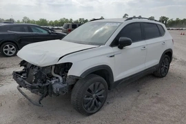 Volkswagen Taos 2022г.