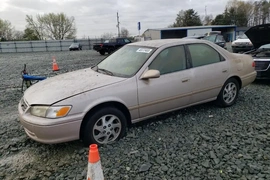 Toyota Camry 2000г.