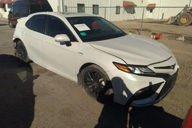 Toyota Camry Hybrid 2021г.