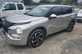 Mitsubishi Outlander 2022г.