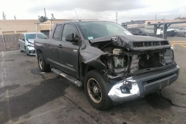 Toyota Tundra 2017г.