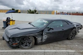 Dodge Challenger 2020г.