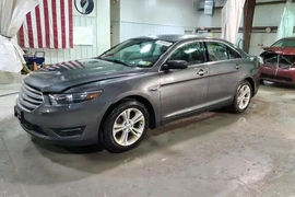 Ford Taurus 2015г.