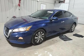 Nissan Altima 2020г.