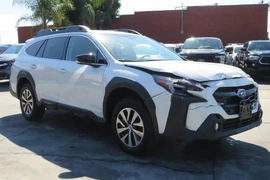 Subaru Outback 2023г.