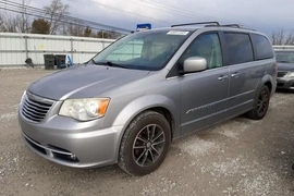 Chrysler Town & Country 2013г.