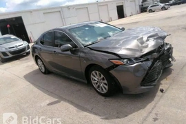 Toyota Camry 2020г.