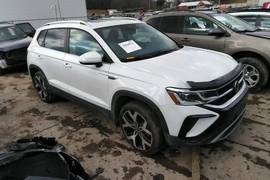 Volkswagen Taos 2022г.