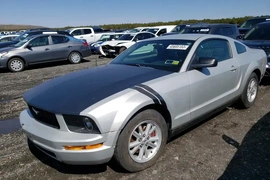 Ford Mustang 2005г.