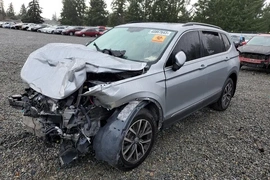 Volkswagen Tiguan 2020г.