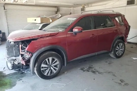 Nissan Pathfinder 2023г.