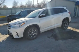 Toyota Highlander 2017г.