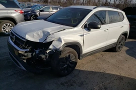 Volkswagen Taos 2022г.