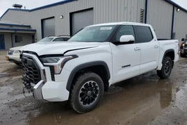 Toyota Tundra 2022г.