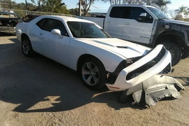 Dodge Challenger 2016г.