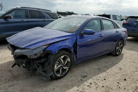 Hyundai Elantra 2023г.