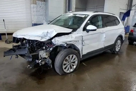 Volkswagen Tiguan 2020г.