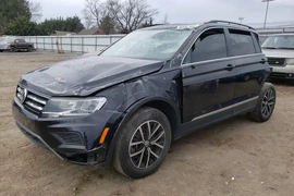 Volkswagen Tiguan 2021г.
