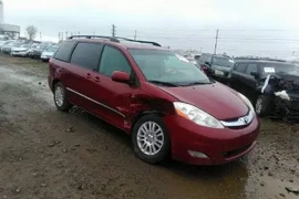 Toyota Sienna 2010г.