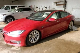 Tesla MODEL S 2020г.