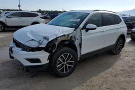 Volkswagen Tiguan 2021г.
