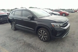 Volkswagen Taos 2022г.