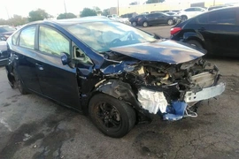 Toyota Prius 2015г.