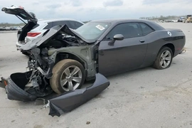 Dodge Challenger 2020г.