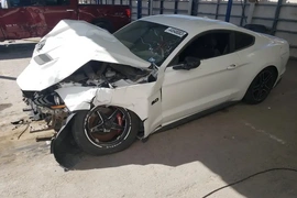 Ford Mustang 2019г.
