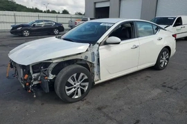 Nissan Altima 2020г.