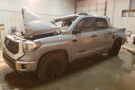 Toyota Tundra 2021г.