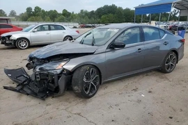 Nissan Altima 2023г.