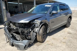 Volkswagen Tiguan 2021г.