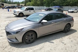 Hyundai Elantra 2022г.