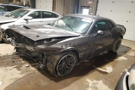 Dodge Challenger 2022г.