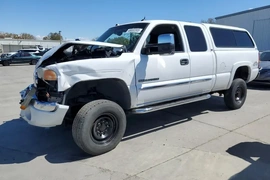 GMC Sierra 2500HD 2005г.